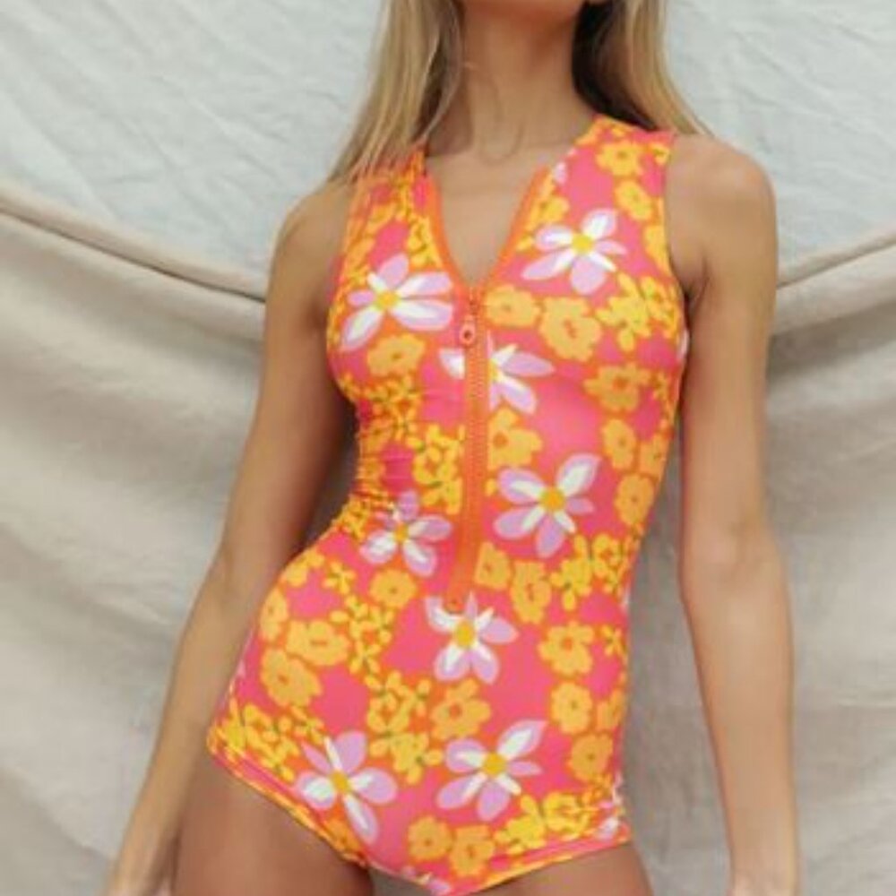 NWT Stone Fox Swim Rafa One Piece - Lei Lei Print sz M